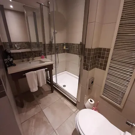 Mira Hotel Istanbul 2*