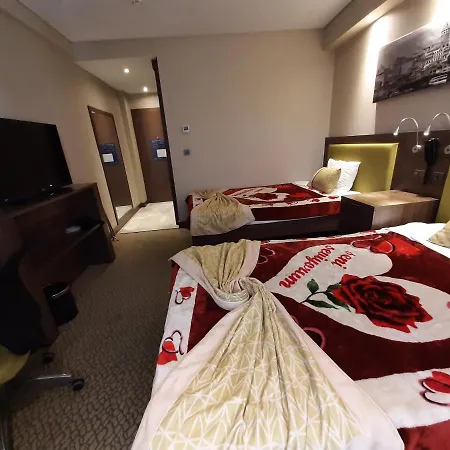 Отель Mira Hotel Istanbul 2*